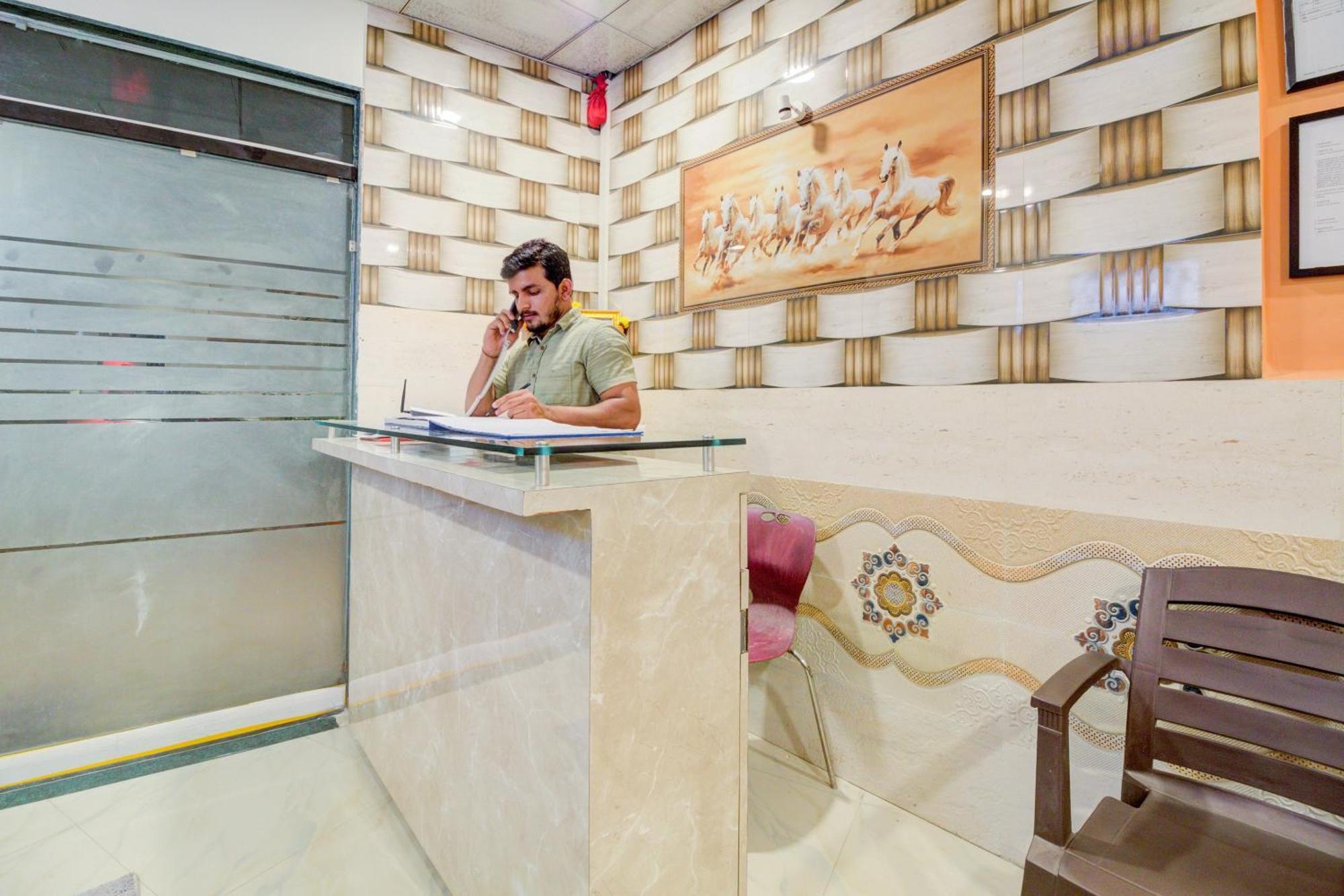 Hotel Oyo 40902 Anjali Mumbai