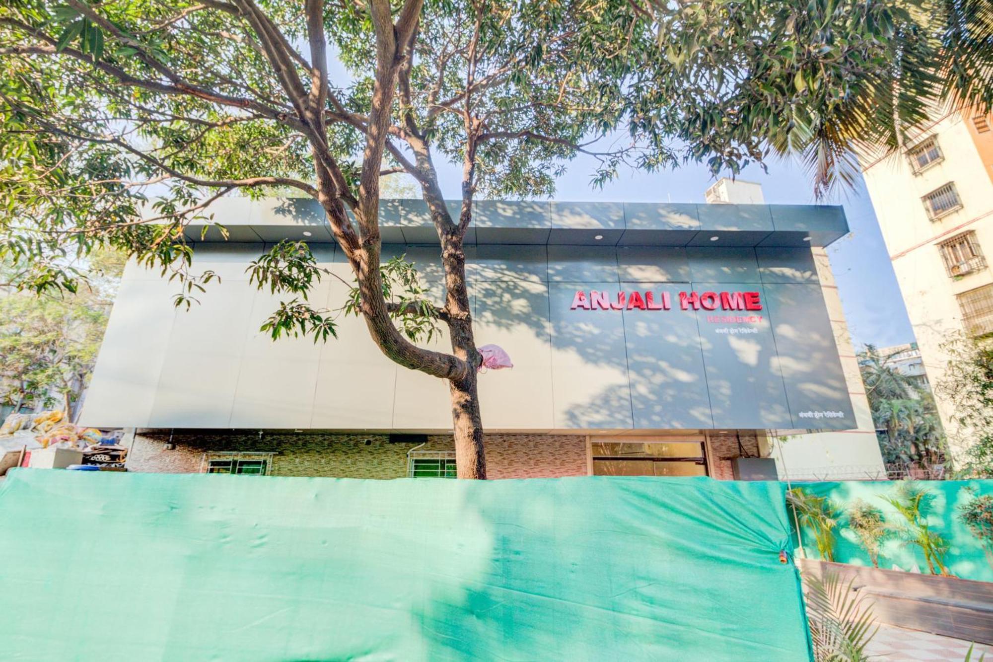 Oyo 40902 Anjali Mumbai